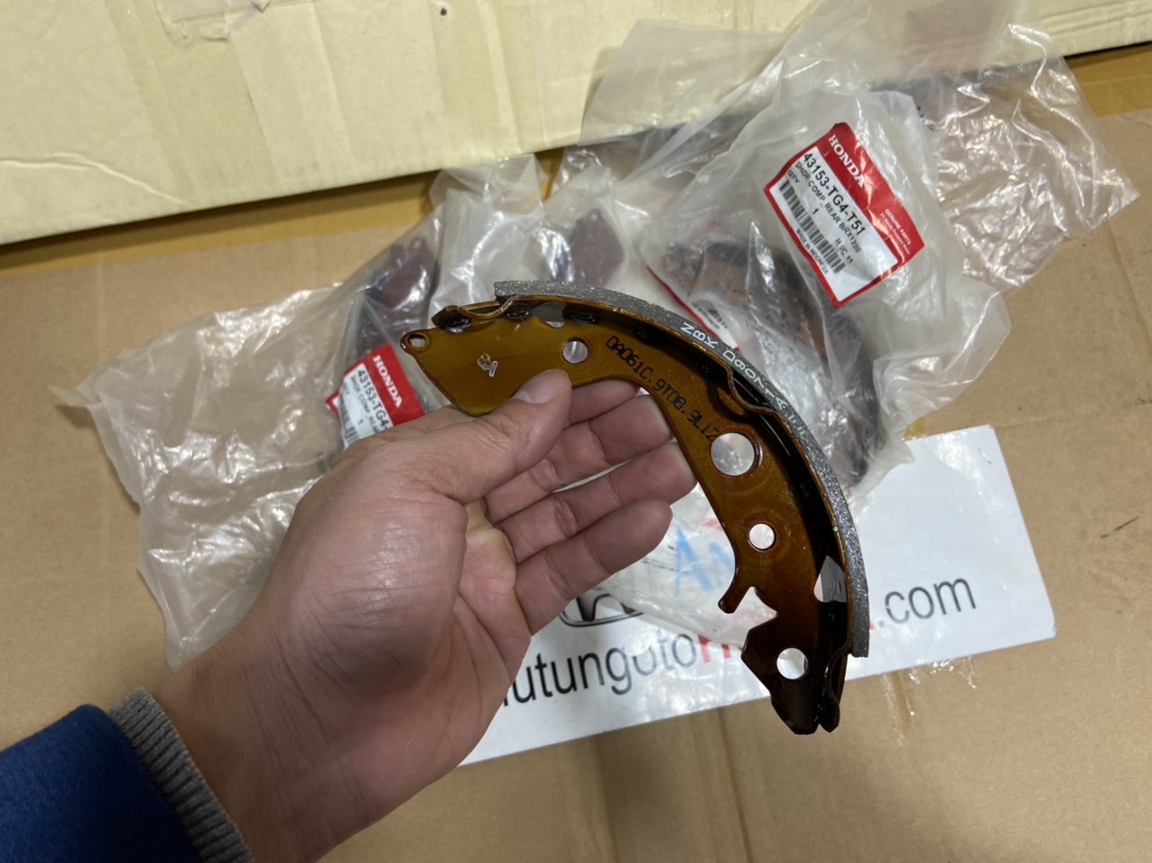 Guốc phanh sau xe Honda BRIO